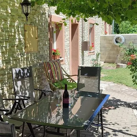 Lugas * タポルツァ