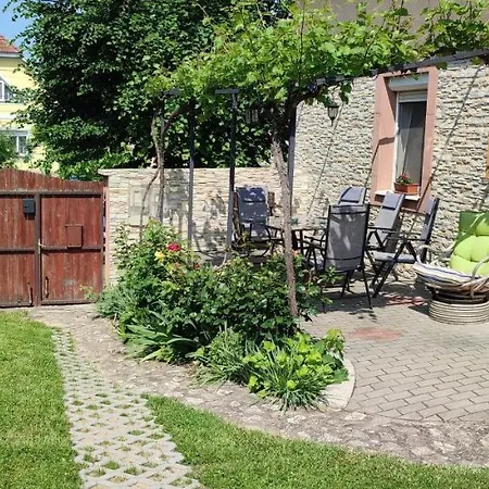 Lugas Apartman